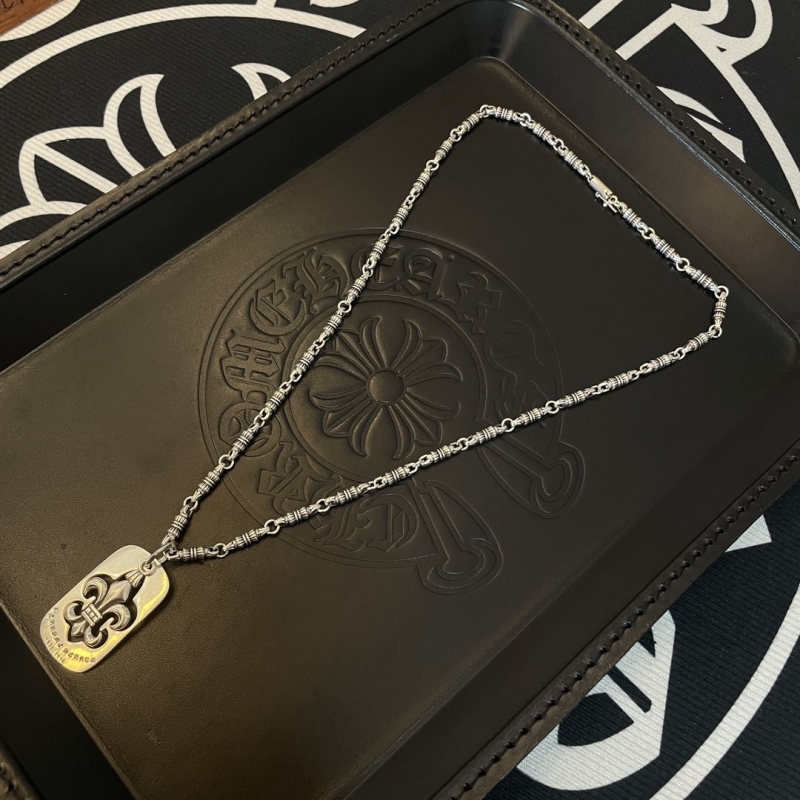 Ch**me He**ts necklaces